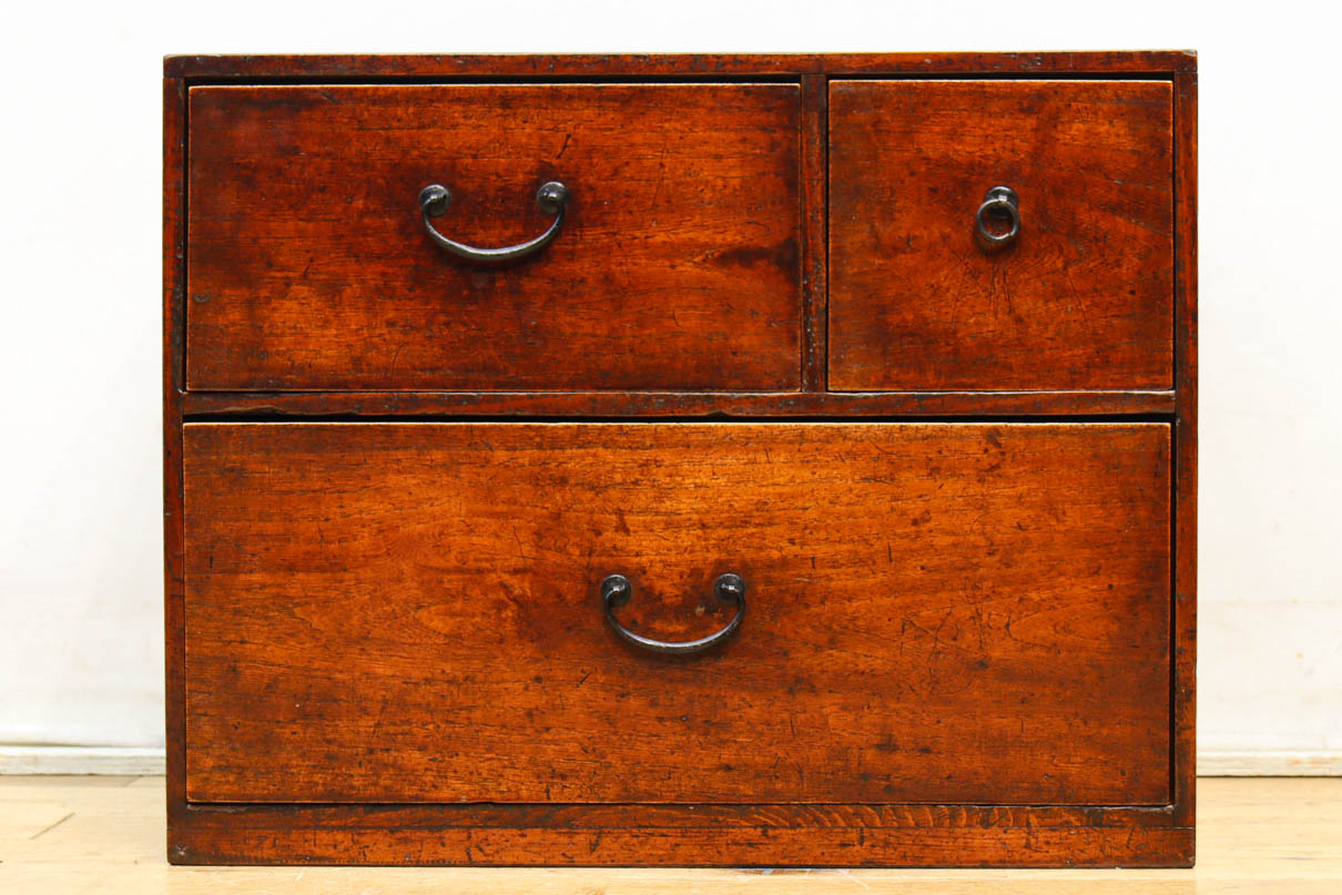 レトロ感漂う素敵な風合いの小箪笥 BB2824 – 古福庵 [ KOFUKUAN