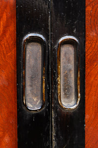 稀少幅2107ミリ‼ 艶やかで雅やかな色彩の貫禄溢れる極上近江水屋箪笥 BB2909