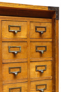 引き出し25杯を備えた上質なレトロ感漂う収納箪笥 BB2923