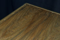 仕切りを多数備えたレトロガラスが可愛らしい観音扉造りのガラスケース BB2946