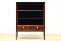 装飾性のある金具がお洒落なアイアンフレーム付きガラスケース BB2950