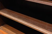 装飾性のある金具がお洒落なアイアンフレーム付きガラスケース BB2950