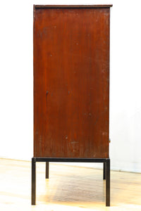 装飾性のある金具がお洒落なアイアンフレーム付きガラスケース BB2950