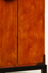 扇金具が華やかに飾るアイアンフレーム付き越後衣裳箪笥 BB2955