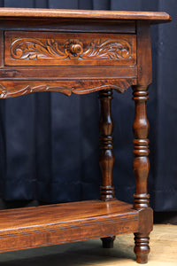 モダンな装飾で時代の趣き溢れるスリムテーブル BB2980