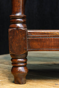 モダンな装飾で時代の趣き溢れるスリムテーブル BB2980