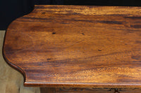 モダンな装飾で時代の趣き溢れるスリムテーブル BB2980