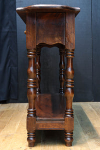 モダンな装飾で時代の趣き溢れるスリムテーブル BB2980