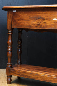 モダンな装飾で時代の趣き溢れるスリムテーブル BB2980