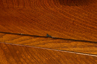 欅杢目に菊の金具を添えた風格漂う優美な米沢衣裳箪笥 BB3002