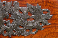 美しい色艶に瓢箪柄金具を添えた気品溢れる仙台衣裳箪笥 BB3016