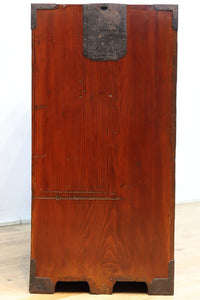 美しい色艶に瓢箪柄金具を添えた気品溢れる仙台衣裳箪笥 BB3016