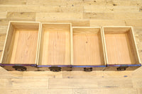 美しい色艶に瓢箪柄金具を添えた気品溢れる仙台衣裳箪笥 BB3016