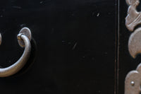 上品な漆の風合いが趣き深い庄内衣裳箪笥 BB3017