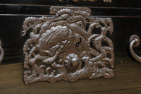 上品な漆の風合いが趣き深い庄内衣裳箪笥 BB3017