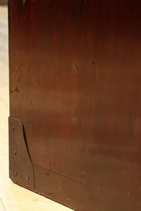 上品な漆の風合いが趣き深い庄内衣裳箪笥 BB3017