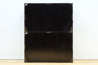 全面に黒漆を施された風情溢れる大型兜金具庄内衣裳箪笥 BB3018