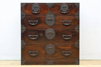 重厚感のある金具と杢目が見事な最上衣裳箪笥 BB3028