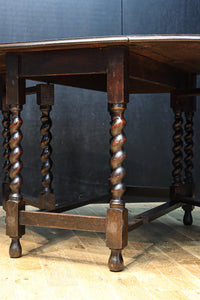 鮮やかで美しいオーバル型に広がるバタフライテーブル BB3030