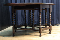 鮮やかで美しいオーバル型に広がるバタフライテーブル BB3030