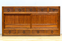 欅杢目が素晴らしい気品ある色味をした三重水屋箪笥 BB3042