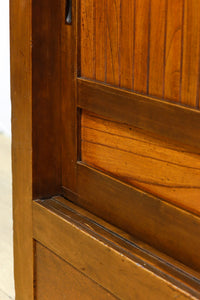 欅杢目が素晴らしい気品ある色味をした三重水屋箪笥 BB3042