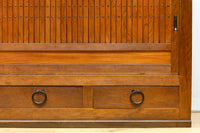 欅杢目が素晴らしい気品ある色味をした三重水屋箪笥 BB3042