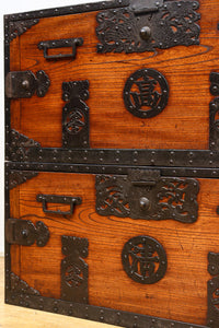 縁起の良い大型金具で凛とした威厳を放つ極上佐渡半櫃(はんがい) BB3054-MT