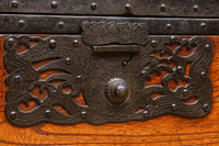 縁起の良い大型金具で凛とした威厳を放つ極上佐渡半櫃(はんがい) BB3054-MT