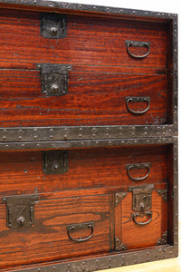 縁起の良い大型金具で凛とした威厳を放つ極上佐渡半櫃(はんがい) BB3054-MT