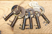 縁起の良い大型金具で凛とした威厳を放つ極上佐渡半櫃(はんがい) BB3054-MT