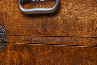 美麗な杢目に和モダンな装飾金具で絢爛豪華な庄内衣裳箪笥 BB3055-MT