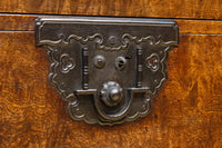 美麗な杢目に和モダンな装飾金具で絢爛豪華な庄内衣裳箪笥 BB3055-MT