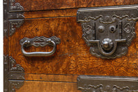 美麗な杢目に和モダンな装飾金具で絢爛豪華な庄内衣裳箪笥 BB3055-MT