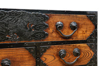 極上!! 華やかな欅杢目に龍虎金具が映える仙台衣裳箪笥 BB3062