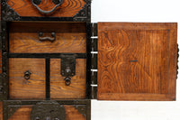 極上!! 華やかな欅杢目に龍虎金具が映える仙台衣裳箪笥 BB3062