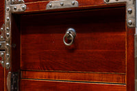 上品な艶色と桜金具の格調ある極上米沢衣裳箪笥 BB3063