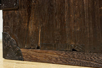 個性的な片開き戸に時代の風合い溢れる行商箪笥 BB3068