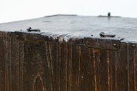 個性的な片開き戸に時代の風合い溢れる行商箪笥 BB3068