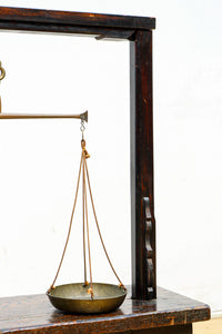 珍品!!上質な造りがレトロ感を漂わす組み立て式天秤ハカリ台 BB3070