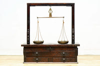 珍品!!上質な造りがレトロ感を漂わす組み立て式天秤ハカリ台 BB3070