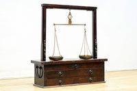 珍品!!上質な造りがレトロ感を漂わす組み立て式天秤ハカリ台 BB3070