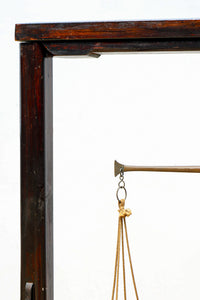 珍品!!上質な造りがレトロ感を漂わす組み立て式天秤ハカリ台 BB3070