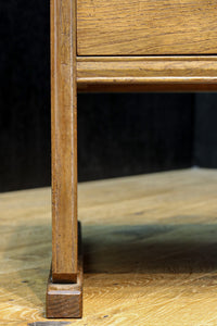 装飾性のある引手金具でレトロ感漂う文机 BB3074