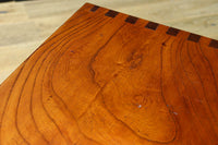 優美な杢目と艶色で上品な文机 BB3085