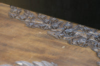 花彫刻が華やかな日光彫の飾り棚 BB3086