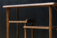 花彫刻が華やかな日光彫の飾り棚 BB3086