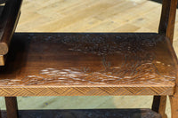 花彫刻が華やかな日光彫の飾り棚 BB3086