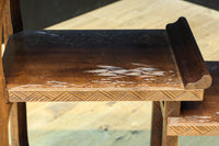 花彫刻が華やかな日光彫の飾り棚 BB3086