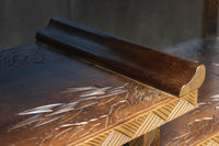 花彫刻が華やかな日光彫の飾り棚 BB3086